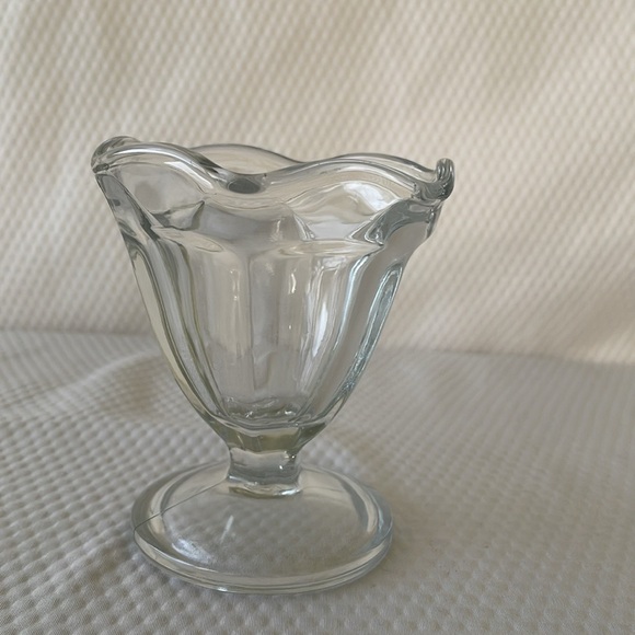 Vintage Anchor Hocking Dessert/Ice Cream Glasses. Set of Six. - Picture 5 of 6